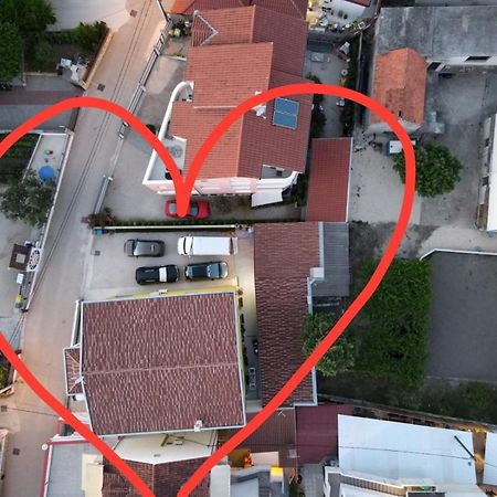 Apartments Luka Пакоштане Экстерьер фото