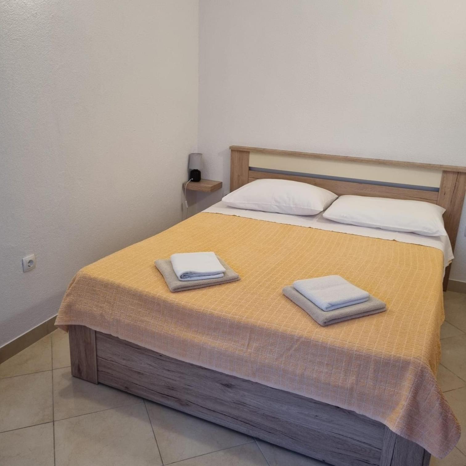 Apartments Luka Пакоштане Экстерьер фото