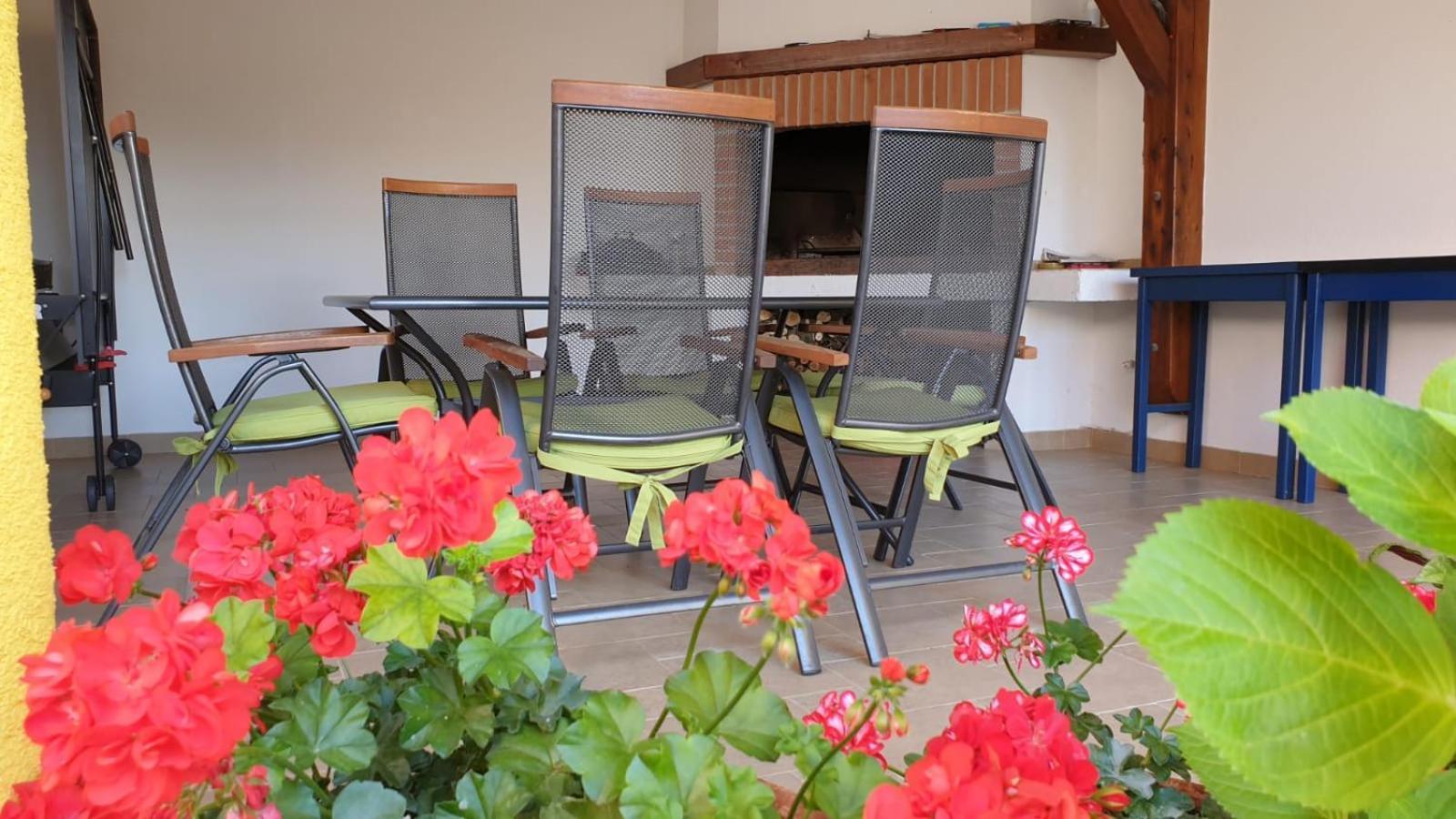 Apartments Luka Пакоштане Экстерьер фото