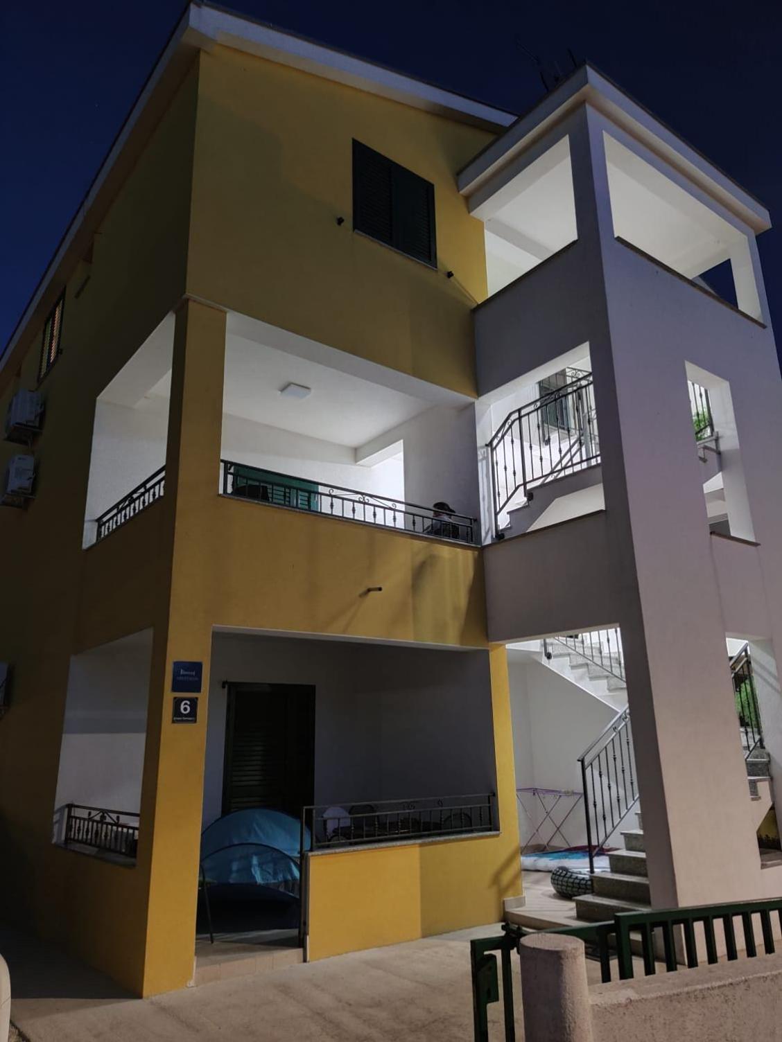 Apartments Luka Пакоштане Экстерьер фото